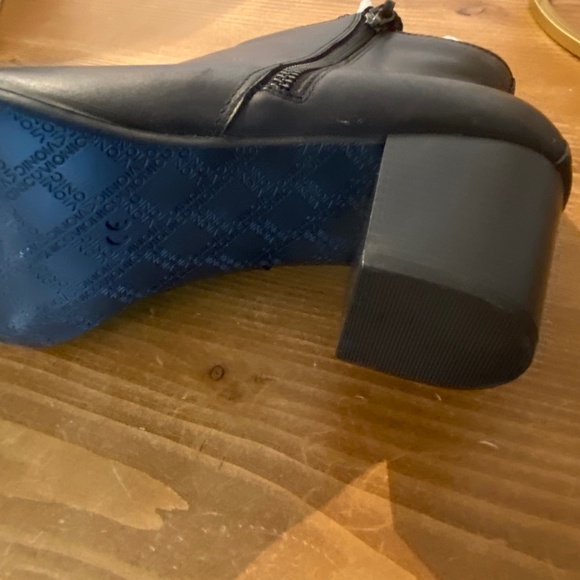 BRAND NEW Never Worn Vionic Madeline Black Leather Boots - Size 11 - Picture 4 of 16